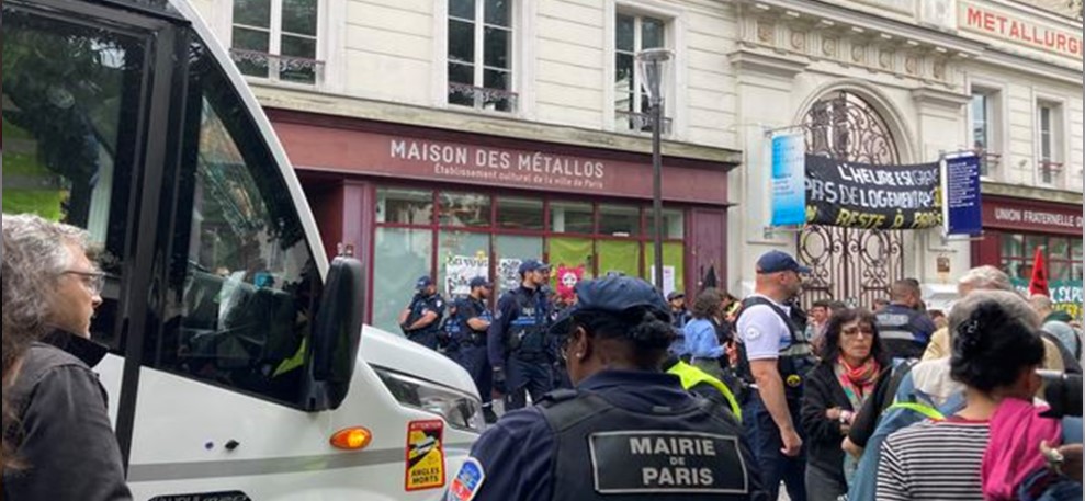 paris evacuationmettalos